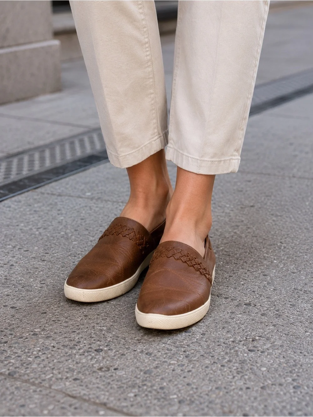 FRYE AND CO. Women's Brown Leather Slip-On Loafers Sneakers 7